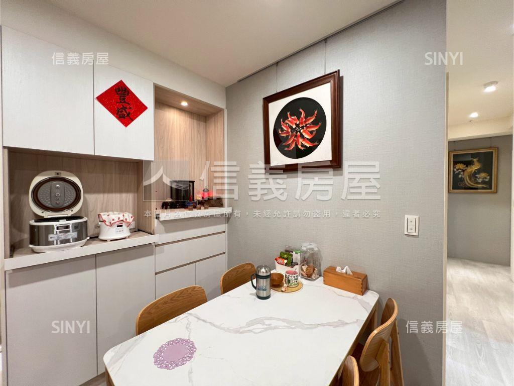 微笑時代精美三房平車房屋室內格局與周邊環境