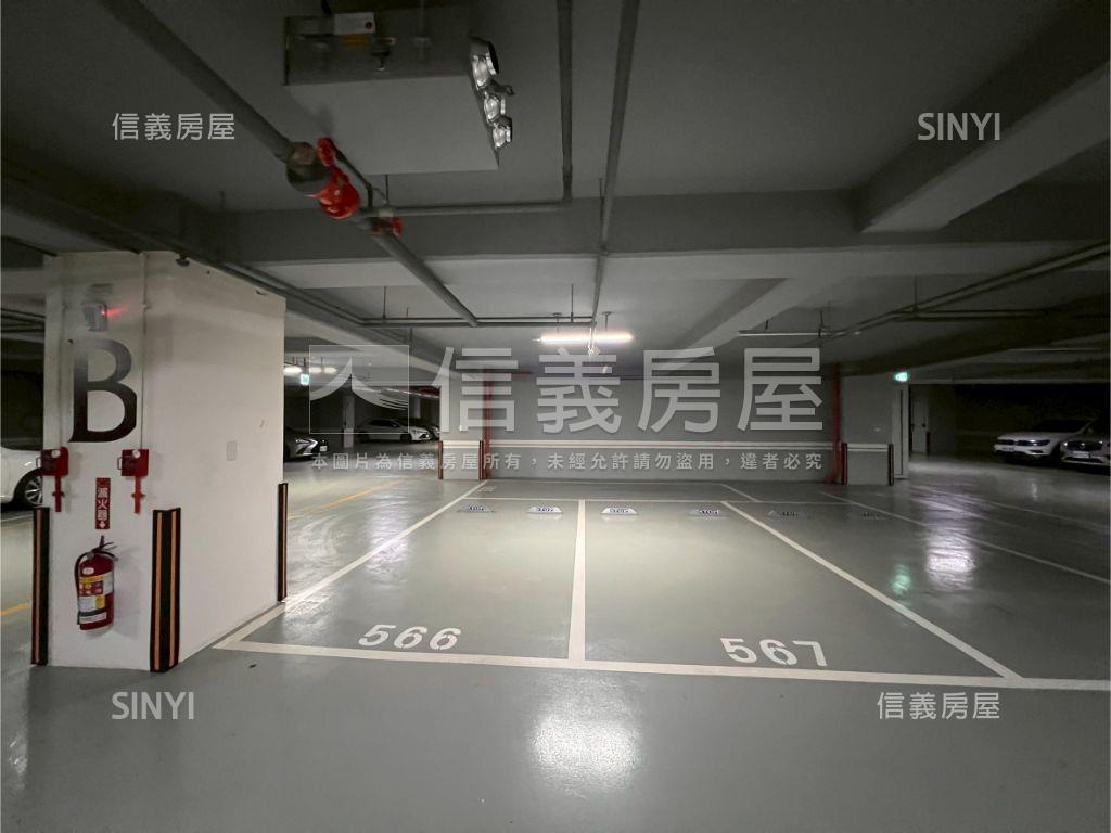 微笑時代精美三房平車房屋室內格局與周邊環境