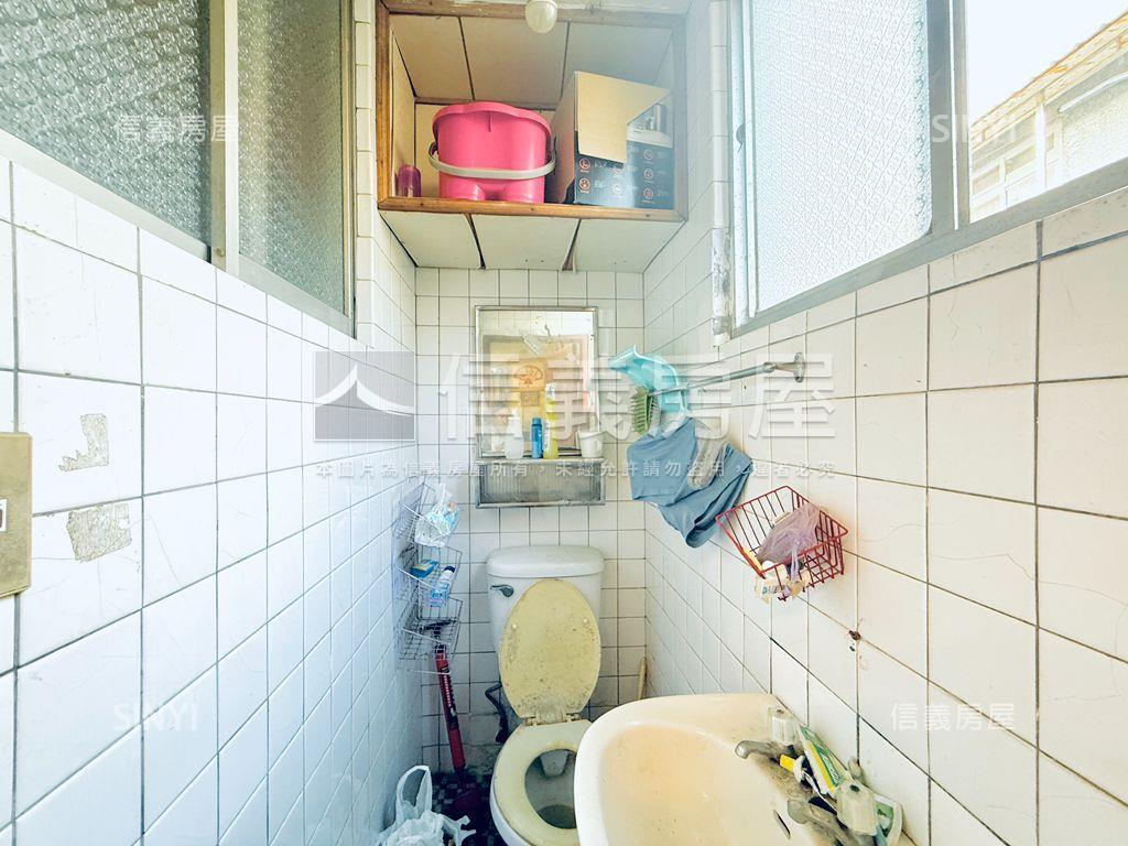 低總價北醫優質頂加房屋室內格局與周邊環境