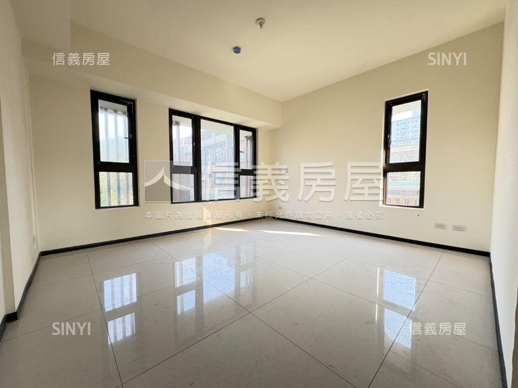 財政局標售－☆采吉三房房屋室內格局與周邊環境