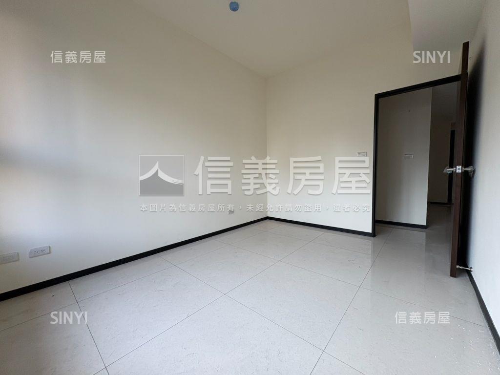 財政局標售－☆采吉三房房屋室內格局與周邊環境