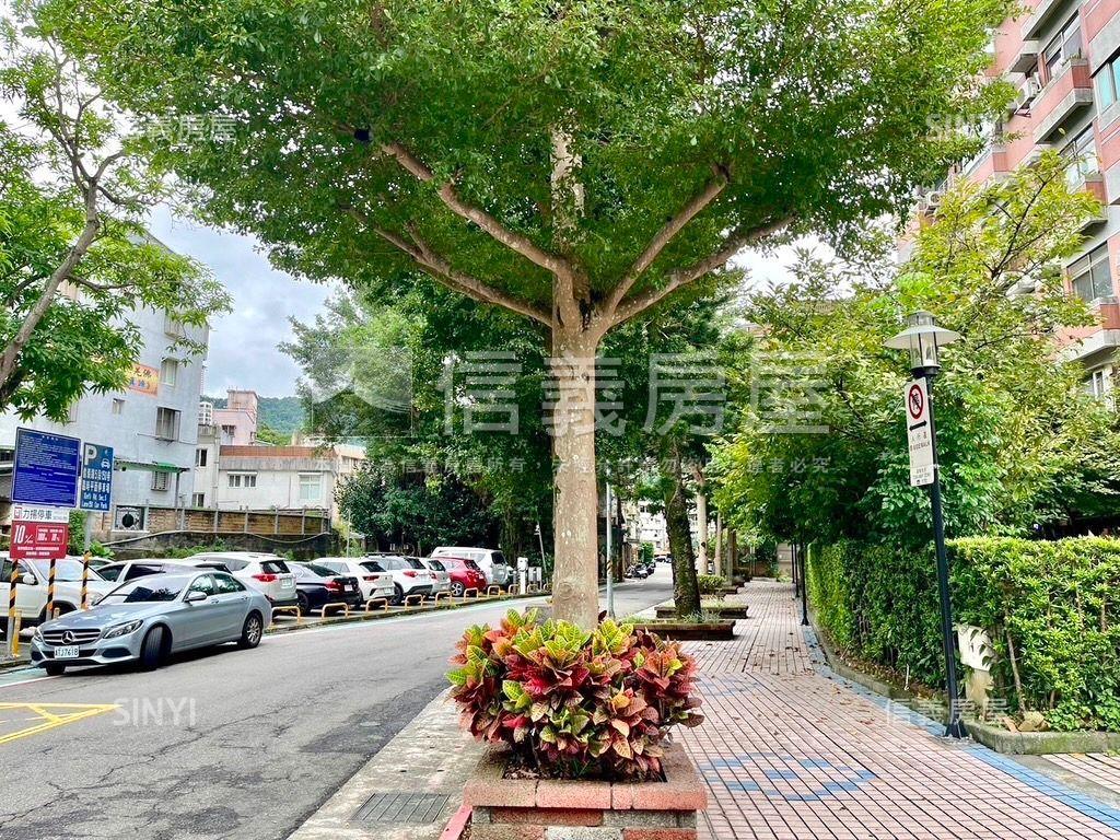 新－松仁綠意電梯三房車位房屋室內格局與周邊環境