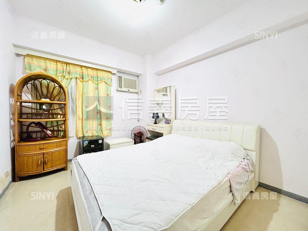 國泰建設榮星花園電梯３房房屋室內格局與周邊環境