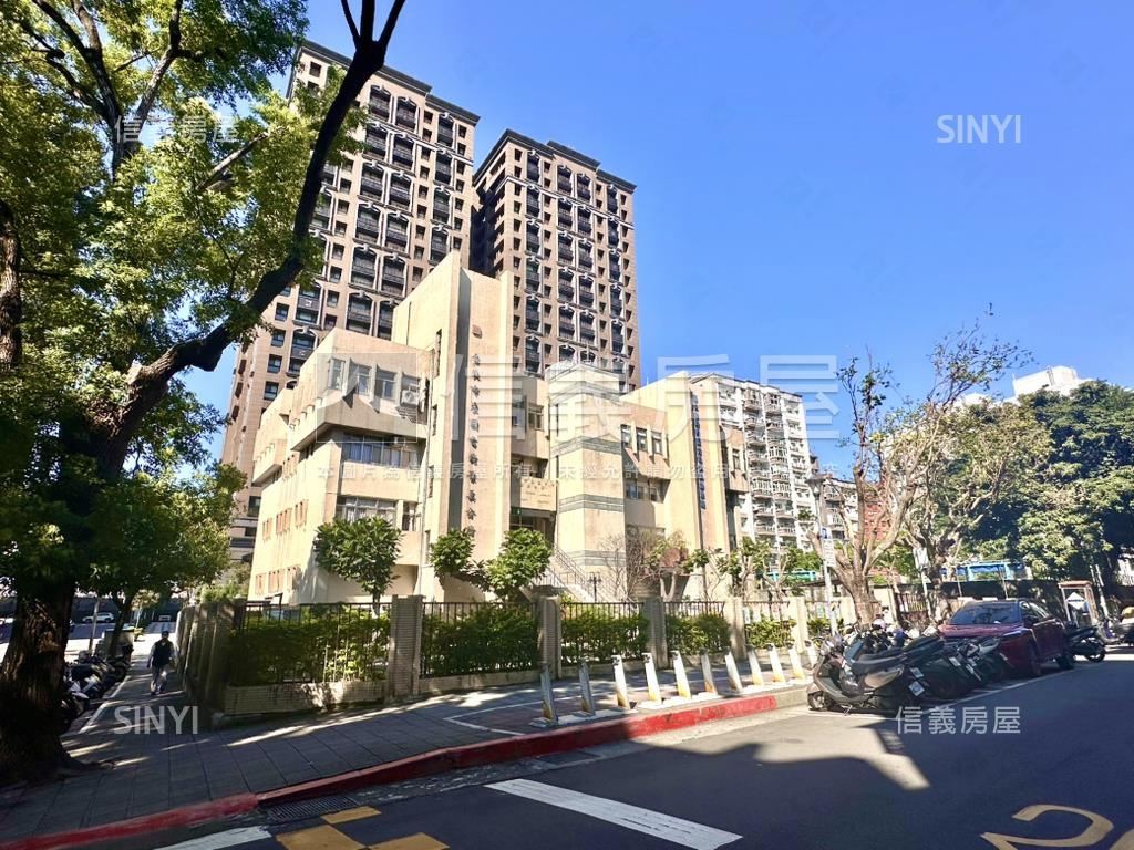 萬隆捷運★近公園一巷居房屋室內格局與周邊環境