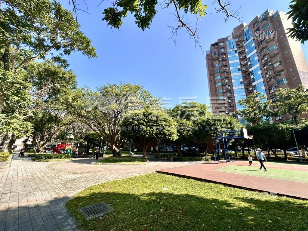 萬隆捷運★近公園一巷居房屋室內格局與周邊環境