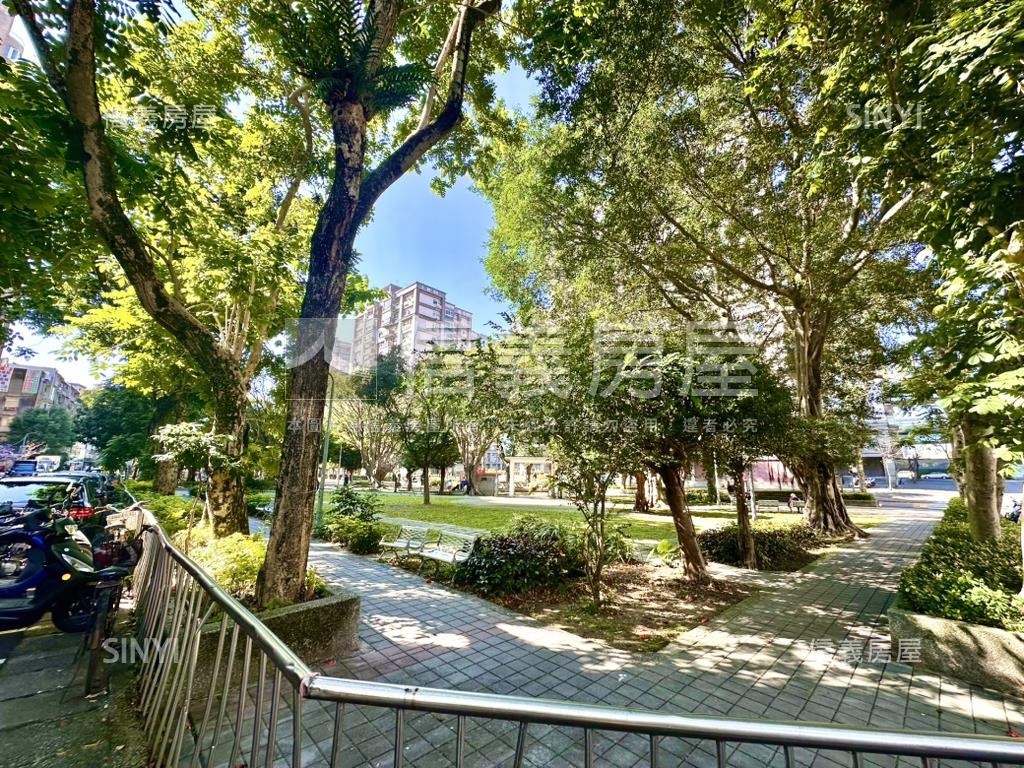 萬隆捷運★近公園一巷居房屋室內格局與周邊環境
