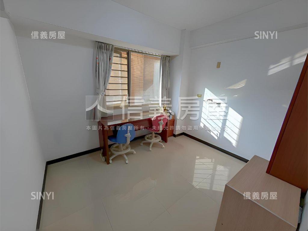 東方帝寶３房房屋室內格局與周邊環境