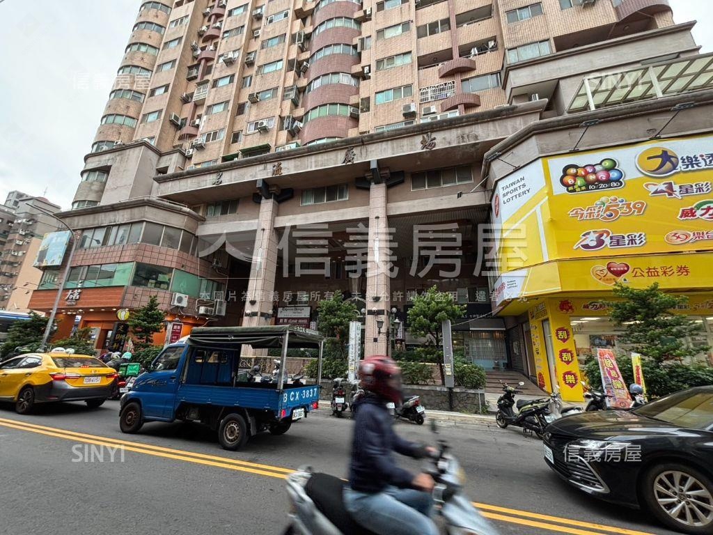 西屯傳家寶角店房屋室內格局與周邊環境