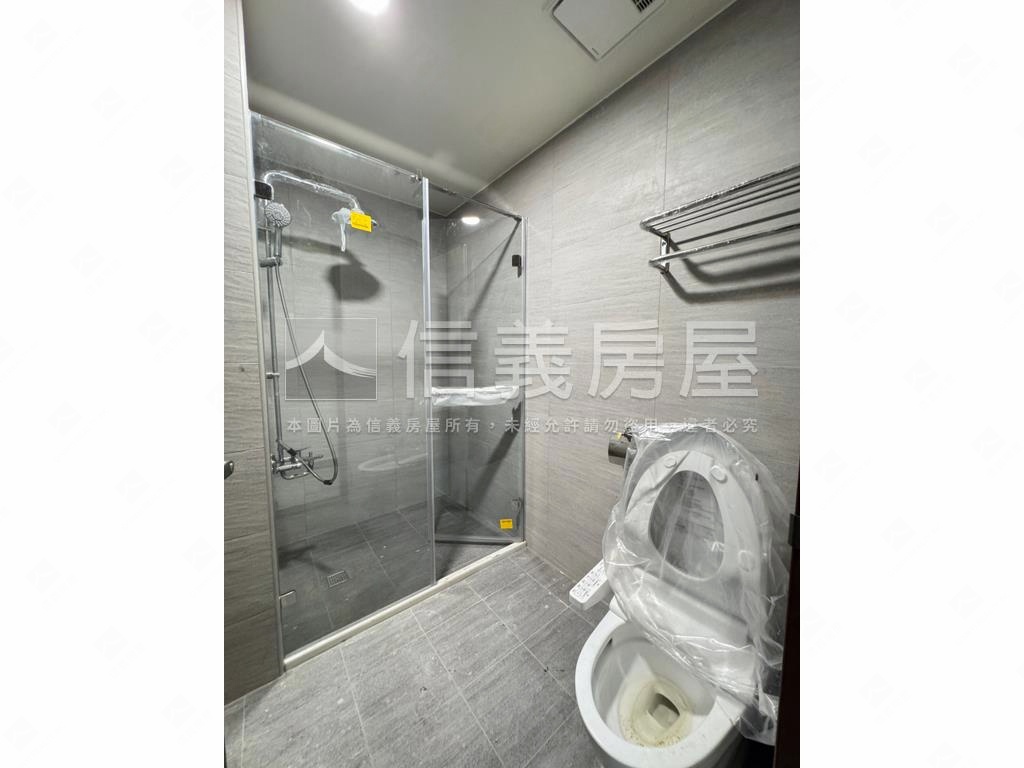 城易迅三房雙主臥有車位房屋室內格局與周邊環境