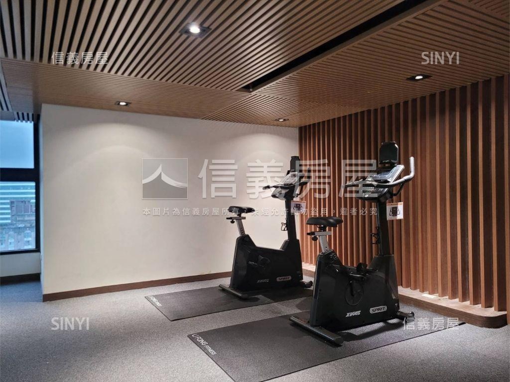 城易迅三房雙主臥有車位房屋室內格局與周邊環境