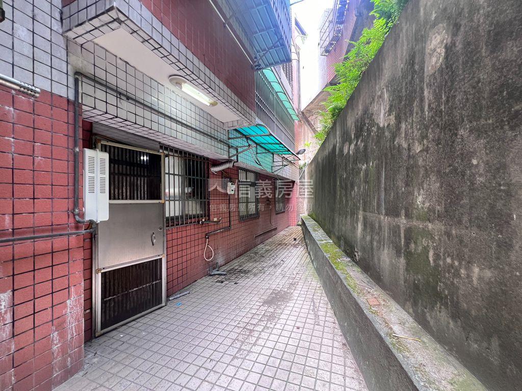★新接★中和我的家有車位房屋室內格局與周邊環境
