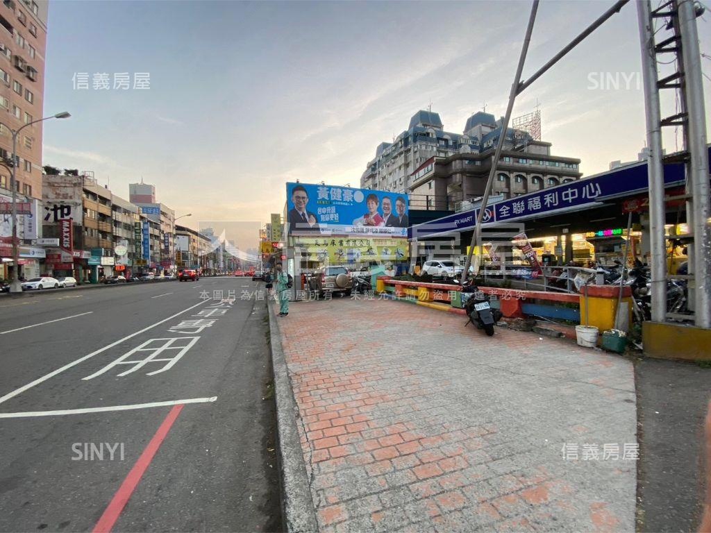 正北屯路近捷運精美店面房屋室內格局與周邊環境