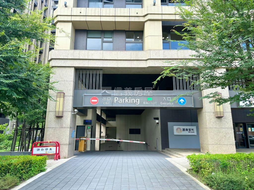 新潤青峰Ω公園景觀三房房屋室內格局與周邊環境