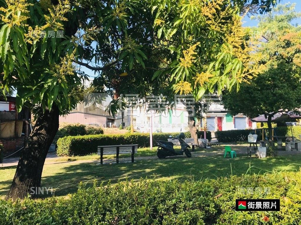 近鹽埕圖書館低總價地房屋室內格局與周邊環境