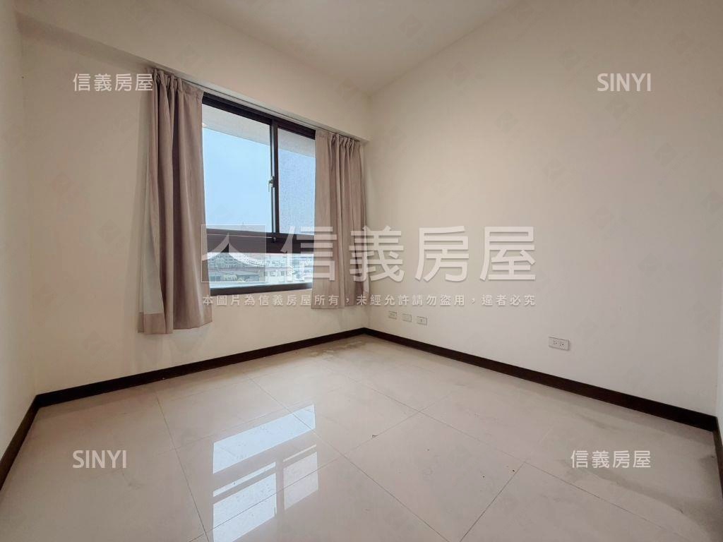 專任大城新紐約三房雙車位房屋室內格局與周邊環境