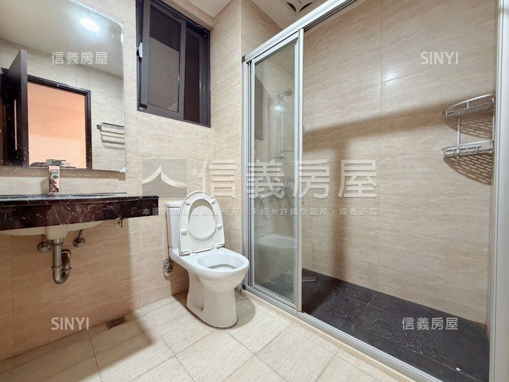 專任大城新紐約三房雙車位房屋室內格局與周邊環境