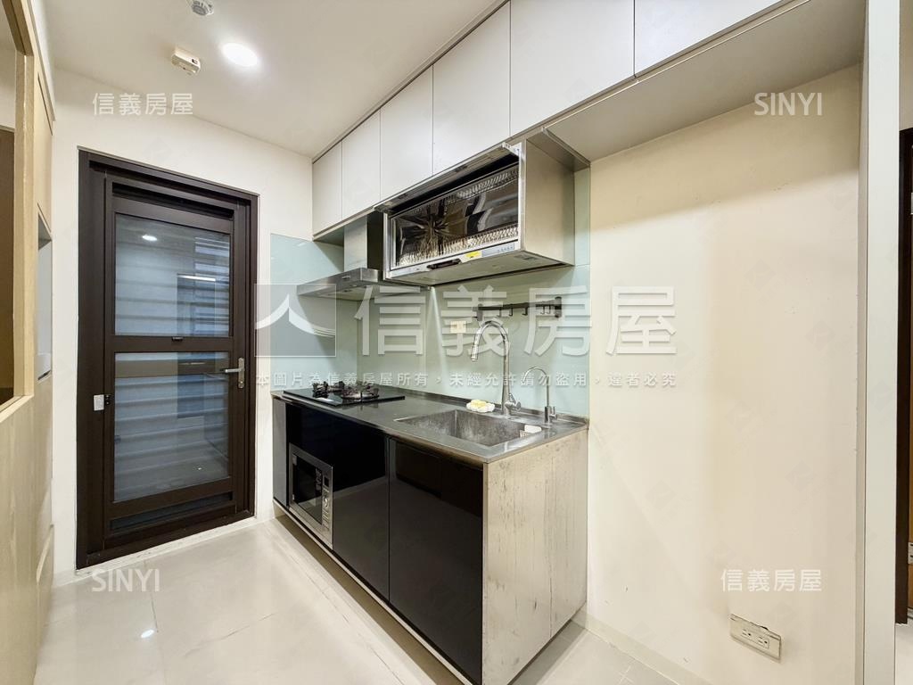 多城Ｍ屋況美兩房平車房屋室內格局與周邊環境