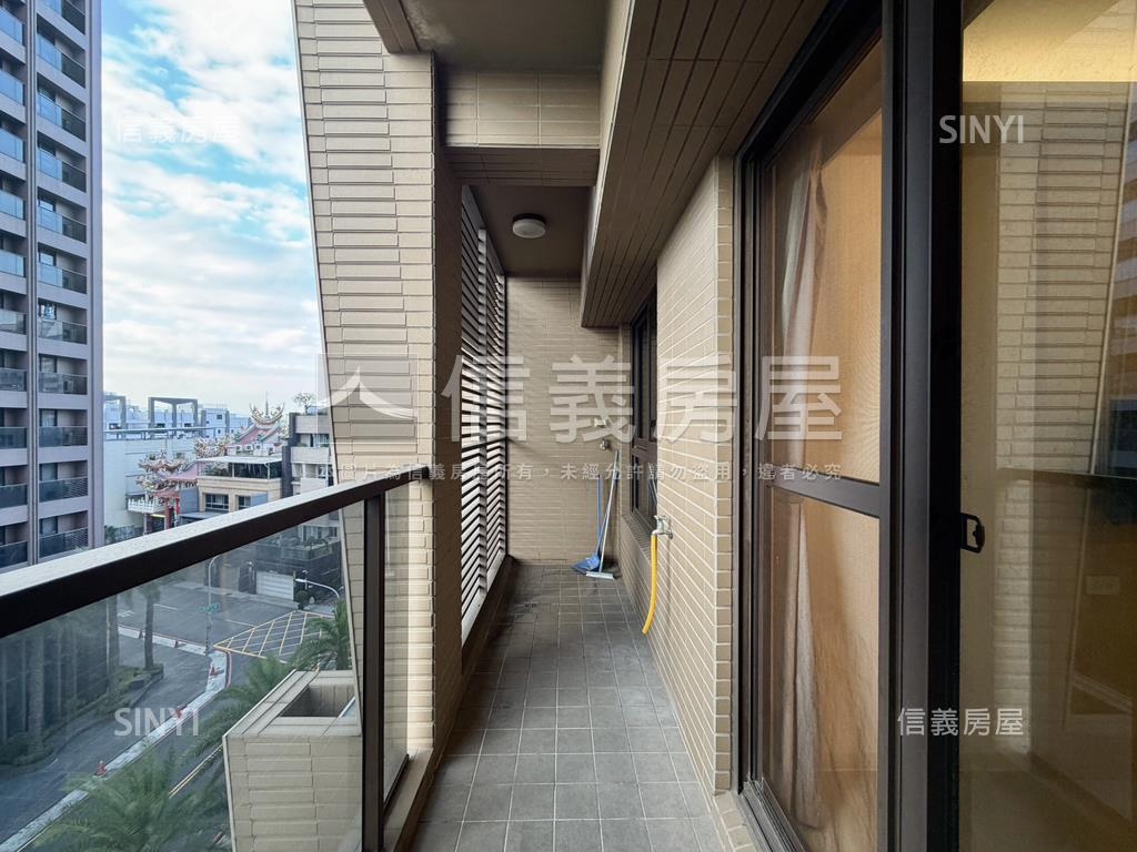 多城Ｍ屋況美兩房平車房屋室內格局與周邊環境