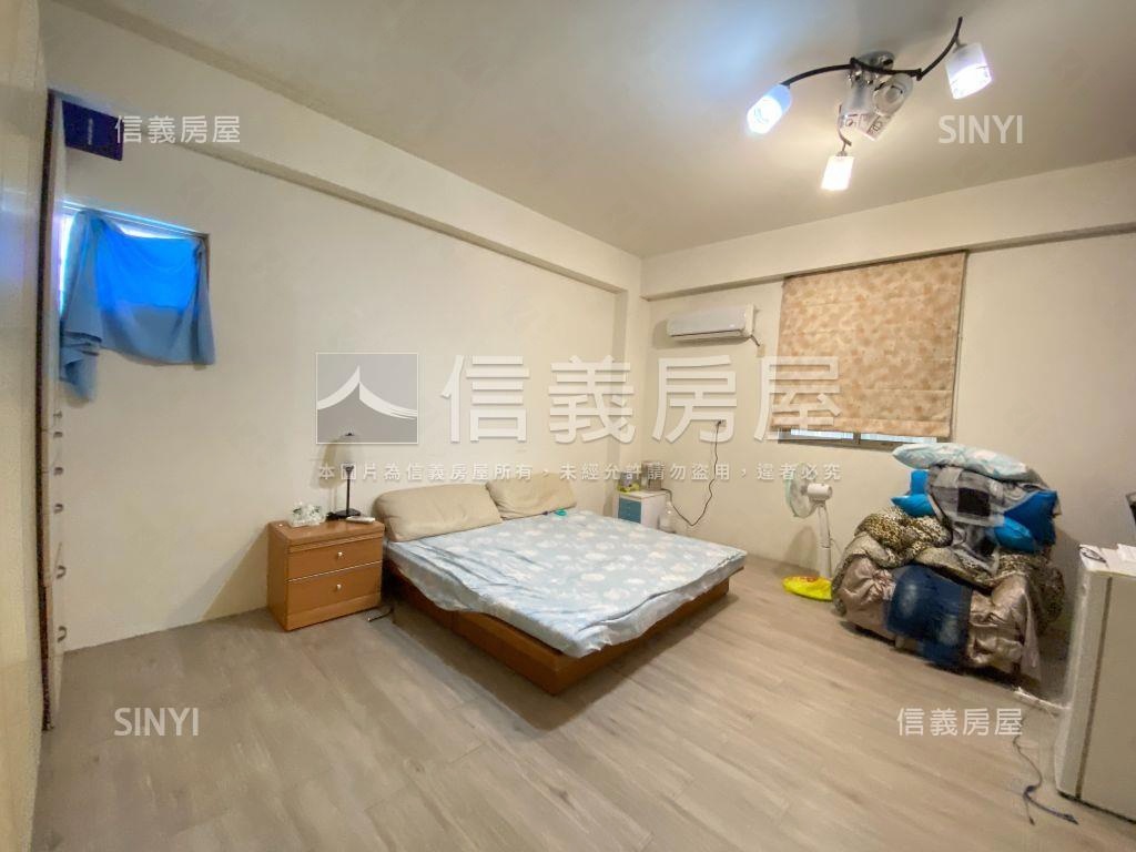 獨棟臨路前院大地坪美別墅房屋室內格局與周邊環境