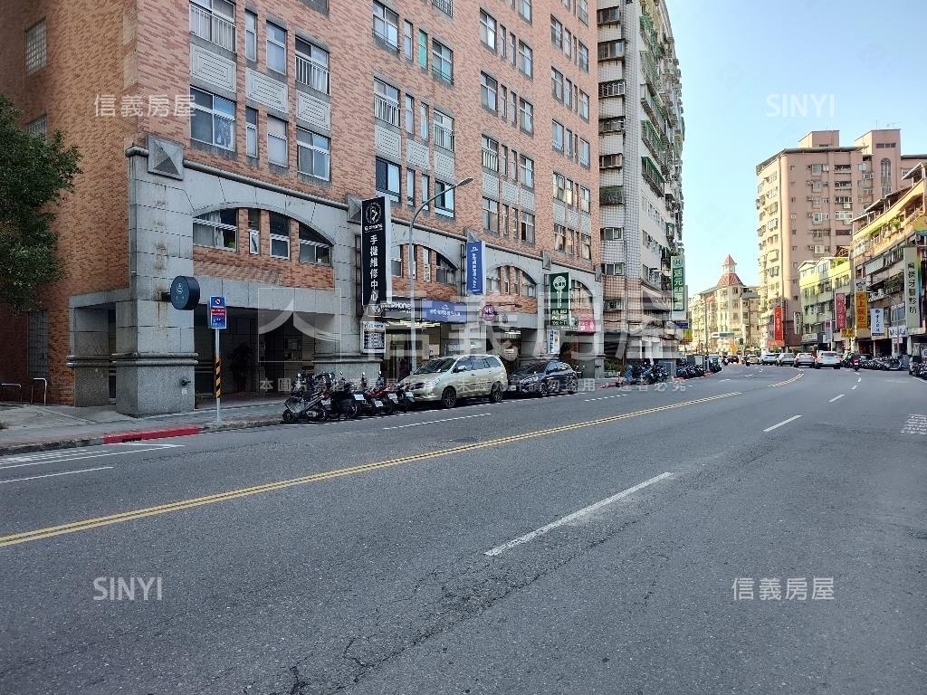 新店人潮稀有釋出店面房屋室內格局與周邊環境