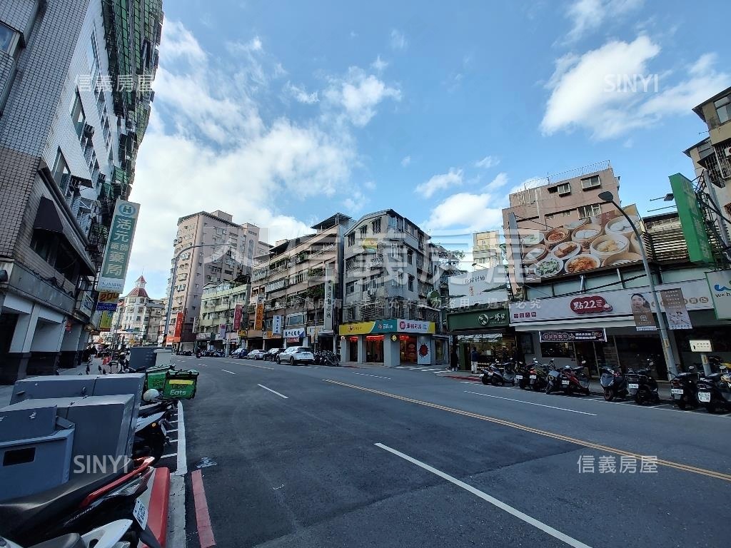 新店人潮稀有釋出店面房屋室內格局與周邊環境