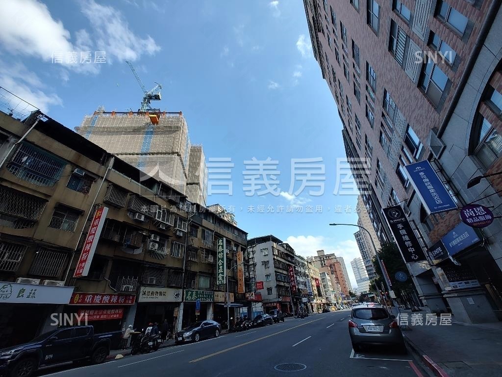 新店人潮稀有釋出店面房屋室內格局與周邊環境
