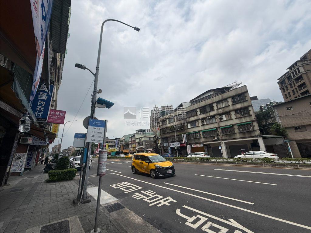 鄰近龍山寺捷運－西園金店房屋室內格局與周邊環境