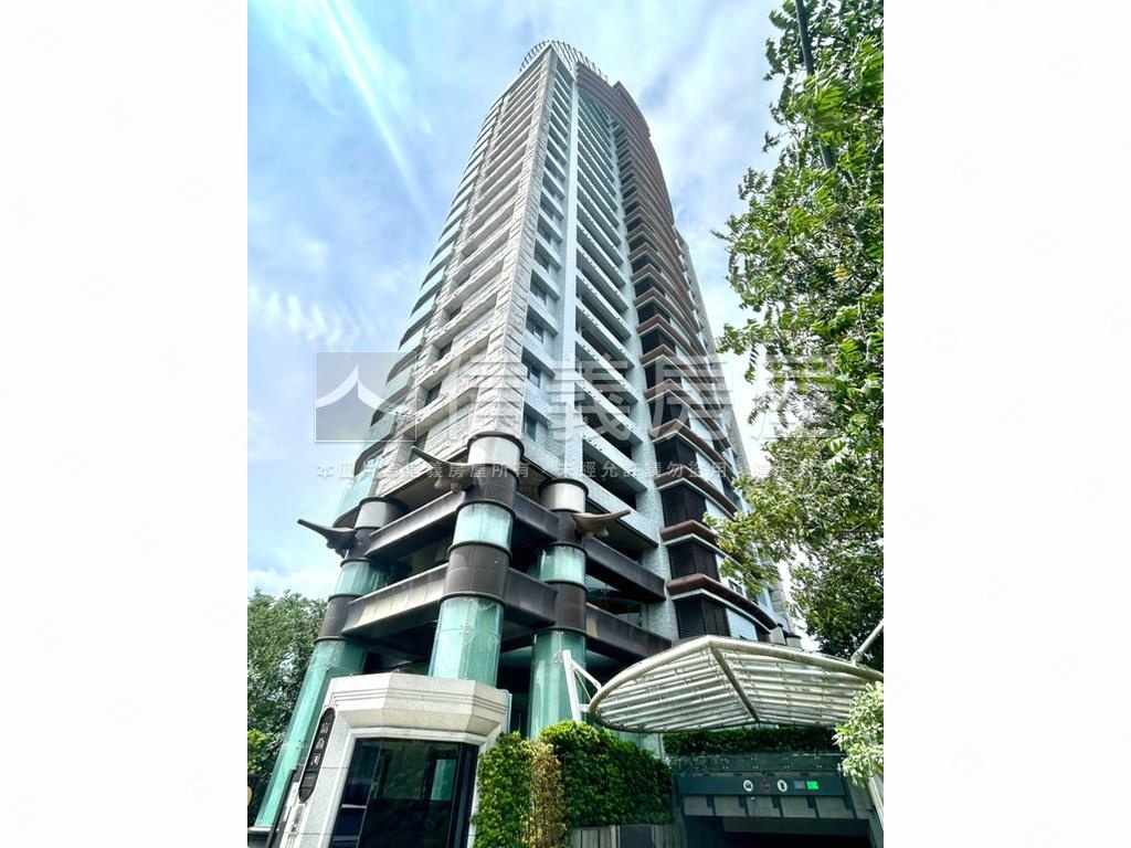 富裔河景豪宅房屋室內格局與周邊環境