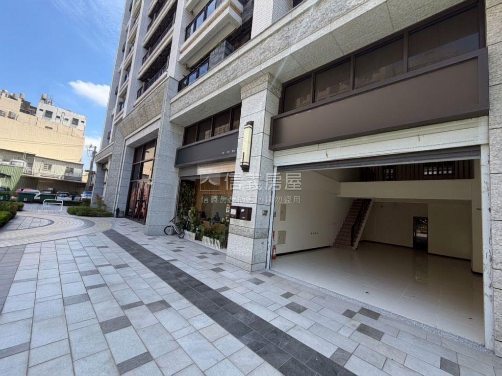 誠售平鎮車站雙車位金店面房屋室內格局與周邊環境