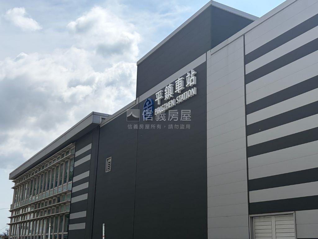 誠售平鎮車站雙車位金店面房屋室內格局與周邊環境