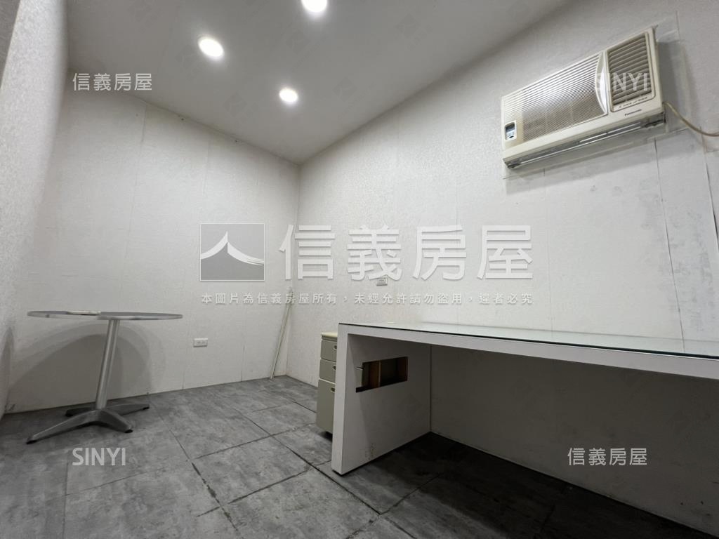 中華四路稀有正路金透店房屋室內格局與周邊環境