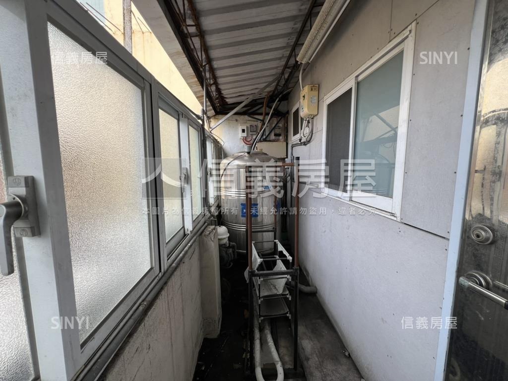 中華四路稀有正路金透店房屋室內格局與周邊環境