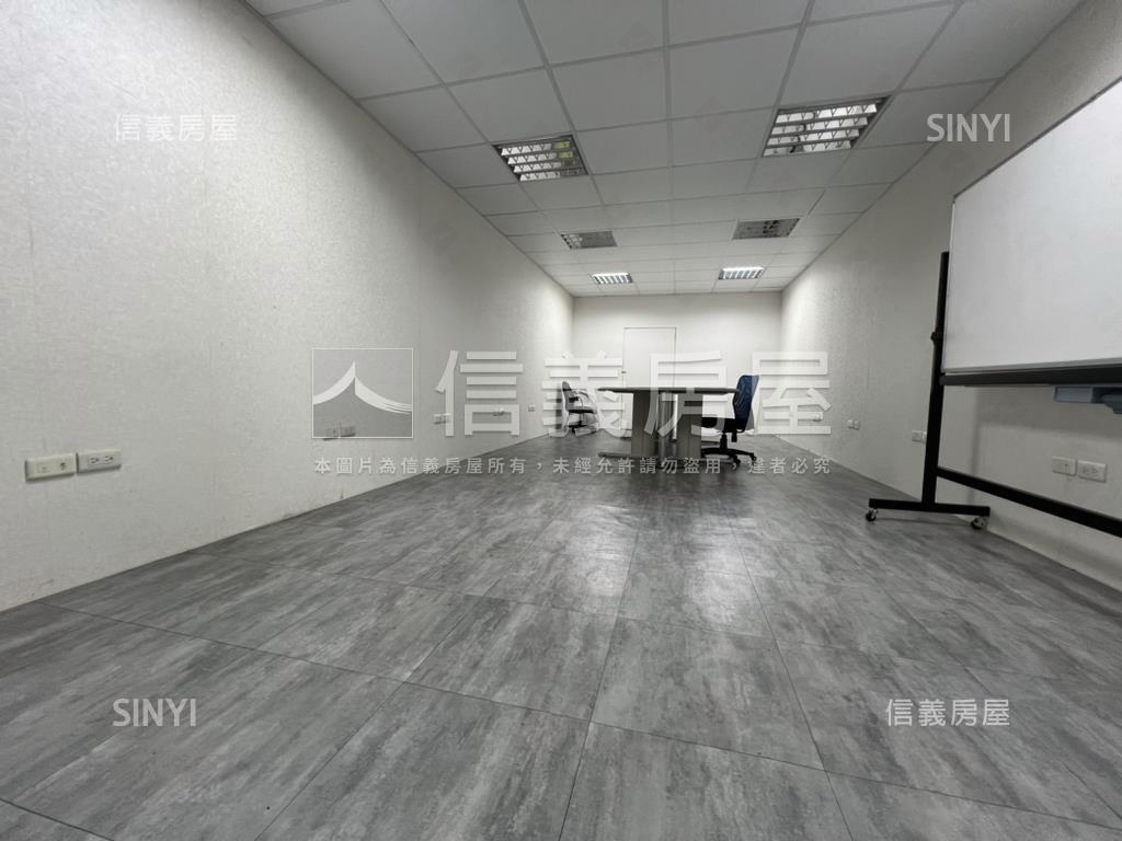 中華四路稀有正路金透店房屋室內格局與周邊環境