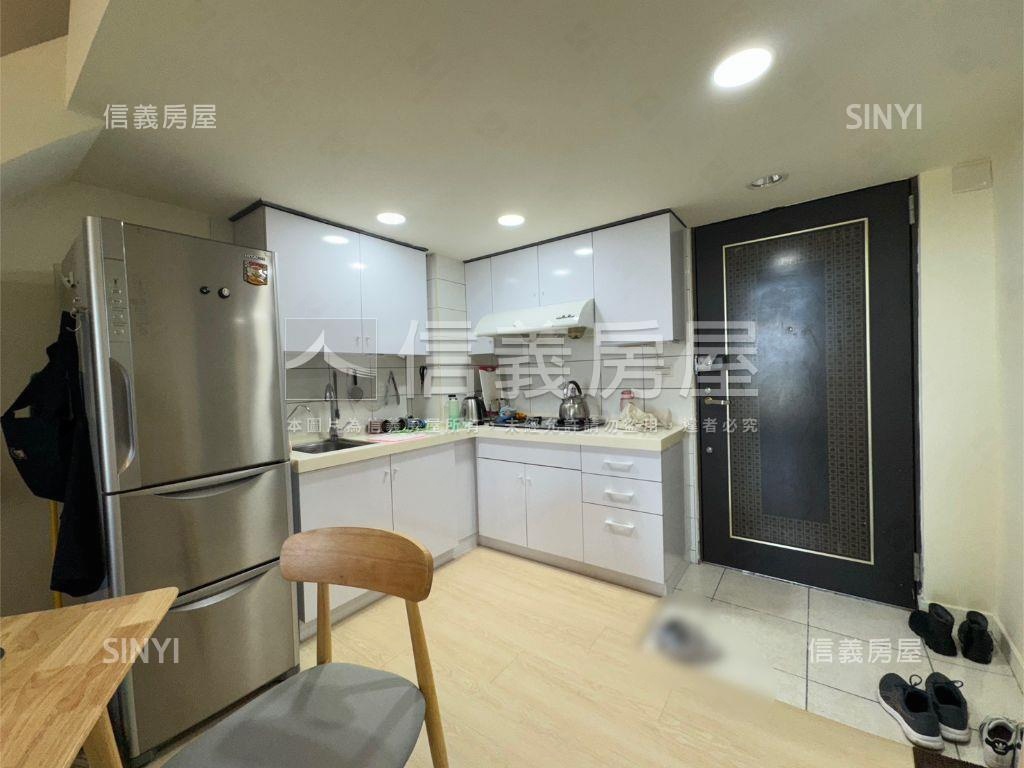 馥記◆月沐２房車位房屋室內格局與周邊環境