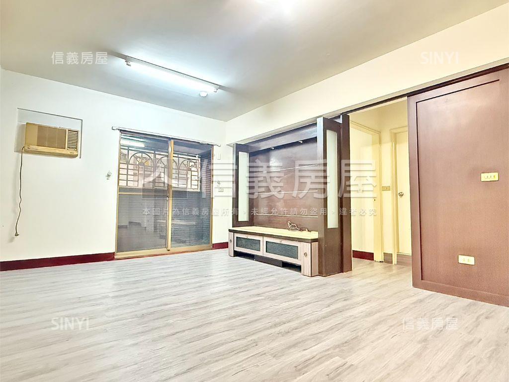 楠梓德賢路結市黃金店住房屋室內格局與周邊環境