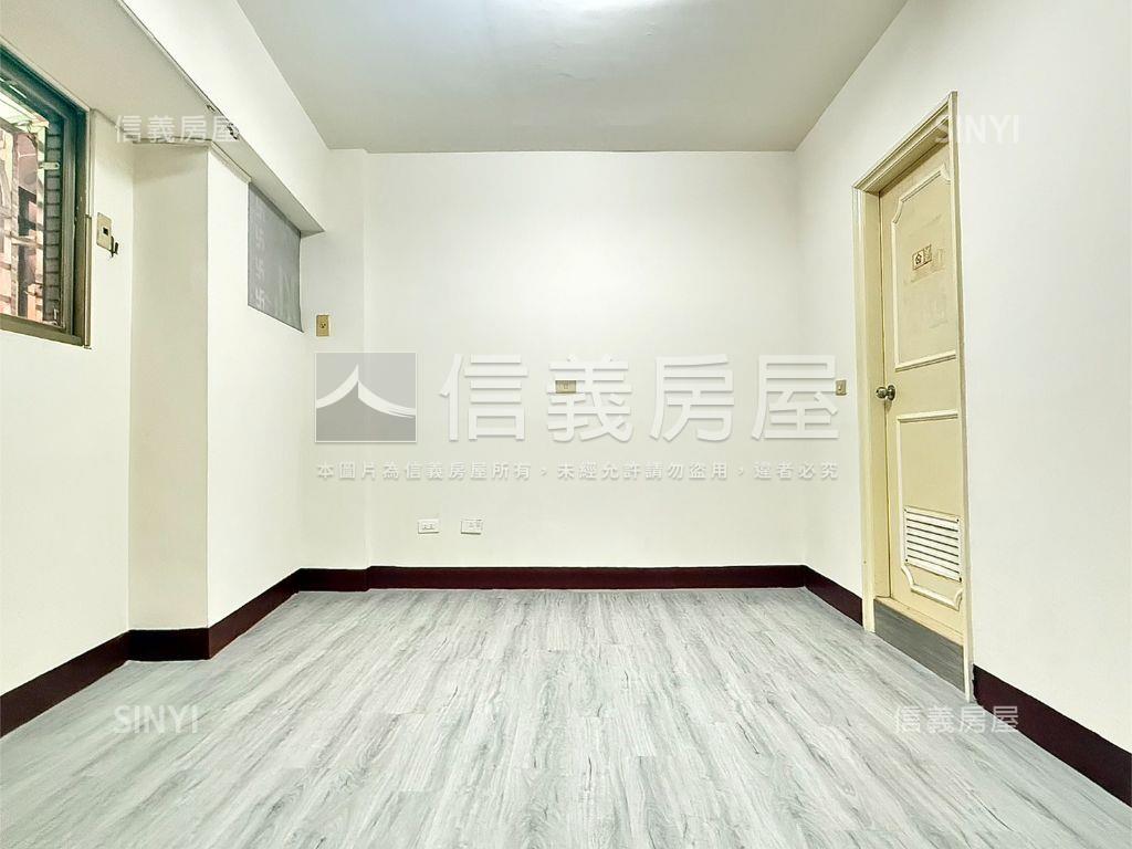 楠梓德賢路結市黃金店住房屋室內格局與周邊環境