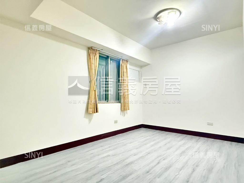 楠梓德賢路結市黃金店住房屋室內格局與周邊環境