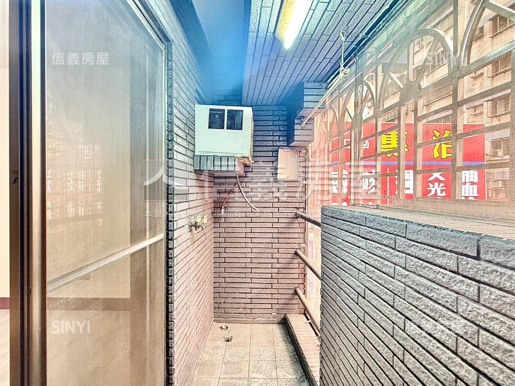 楠梓德賢路結市黃金店住房屋室內格局與周邊環境