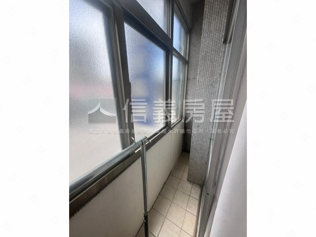 健行路朝南前後臨路透店房屋室內格局與周邊環境