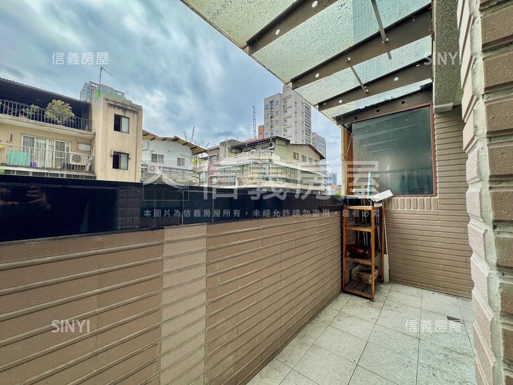 中山站時尚衣蝶邊間露臺房屋室內格局與周邊環境