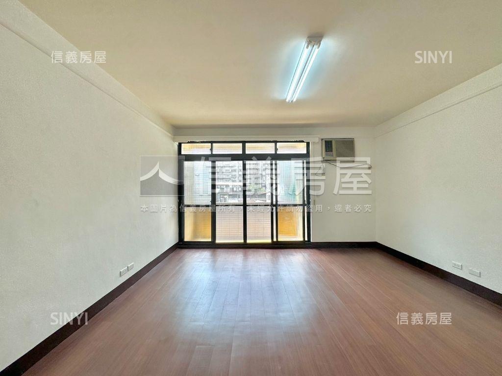 區公所方正採光大空間房屋室內格局與周邊環境