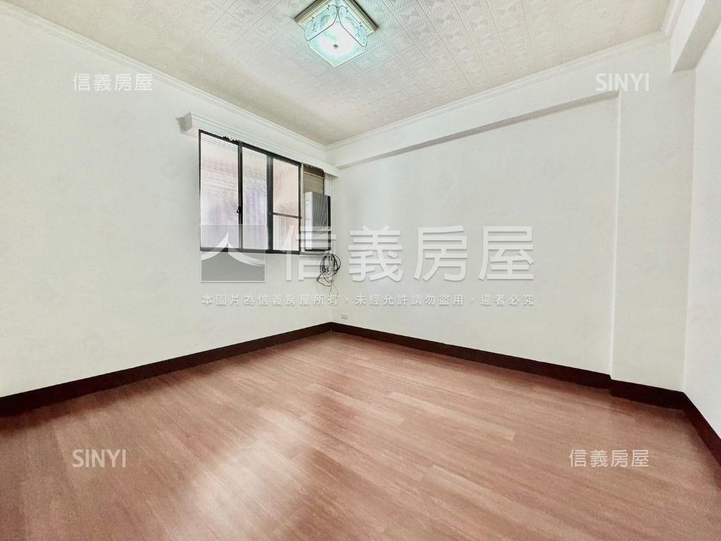 區公所方正採光大空間房屋室內格局與周邊環境