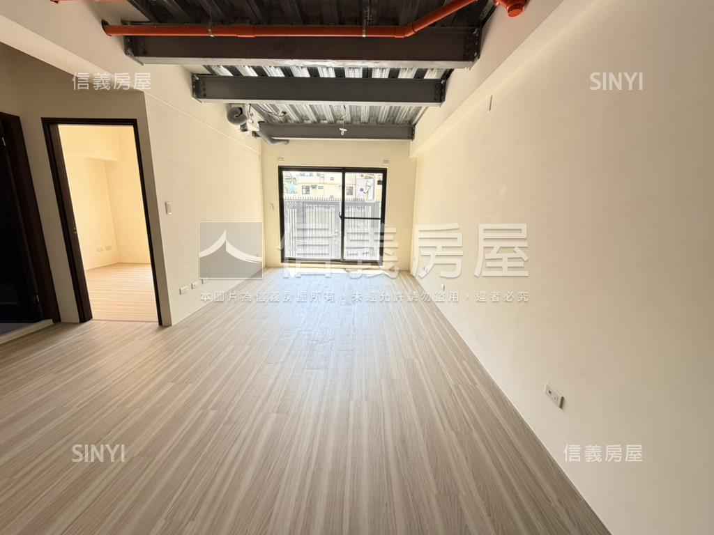 １２淳四房雙車位Ａ房屋室內格局與周邊環境