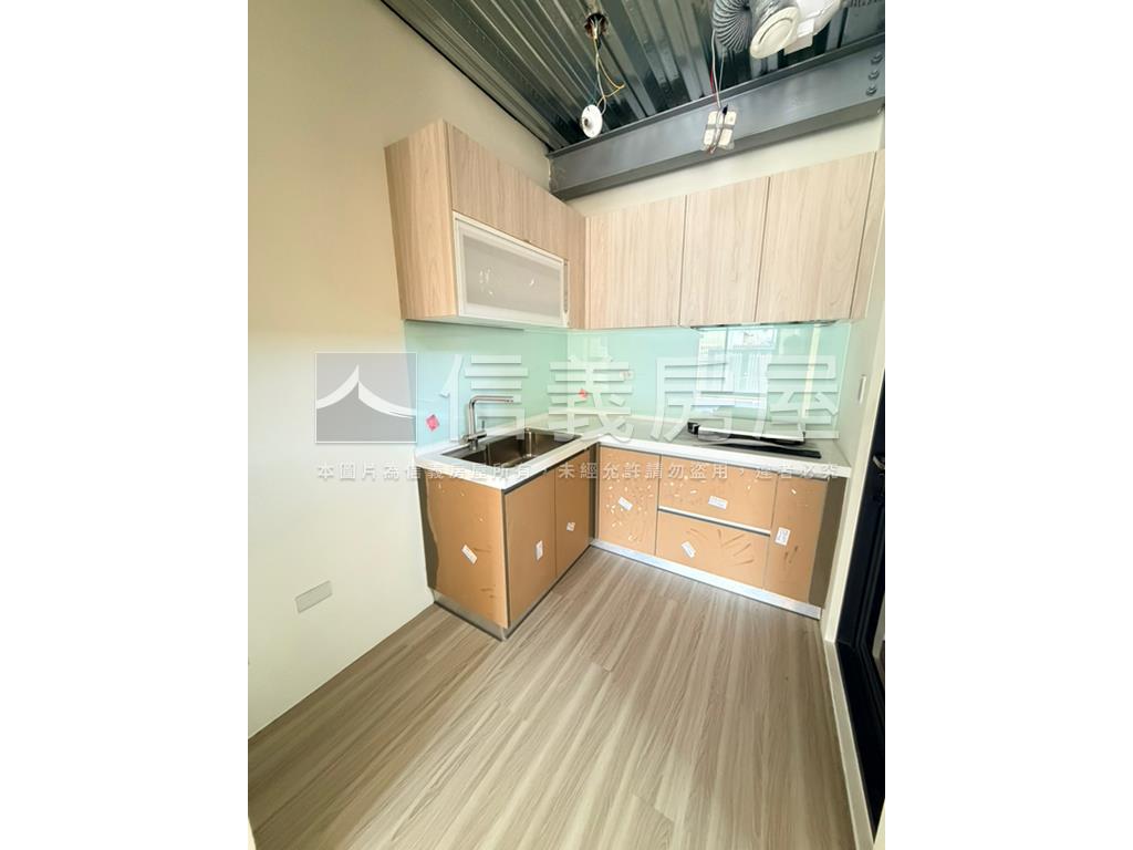 １２淳四房雙車位Ａ房屋室內格局與周邊環境