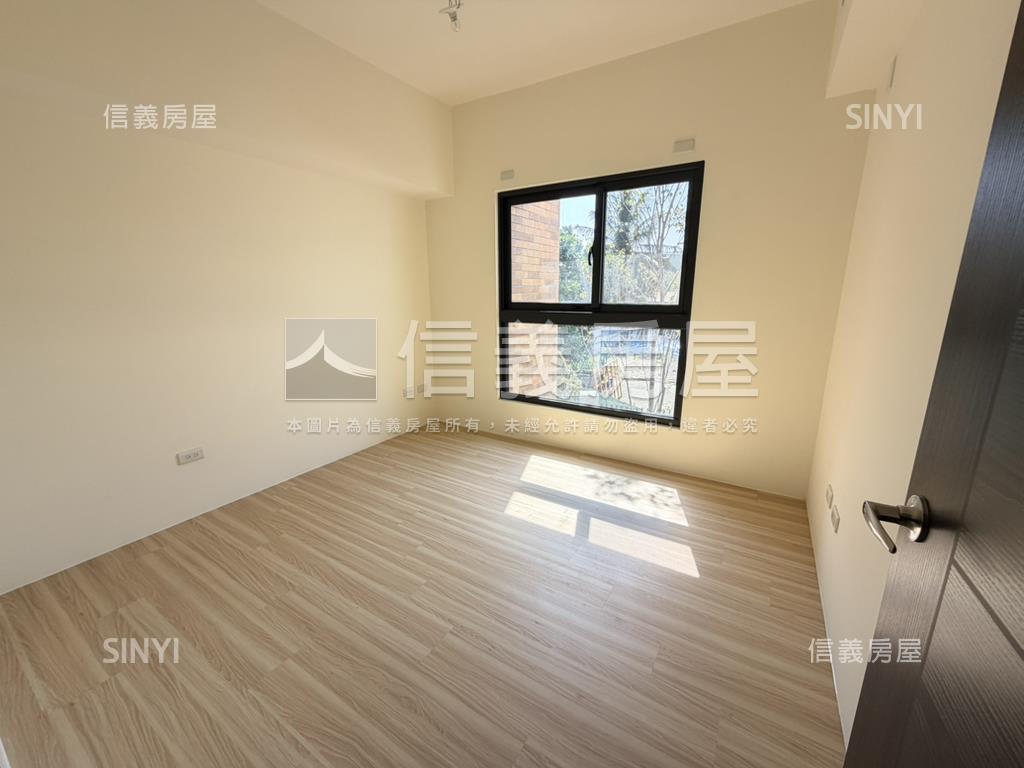 １２淳四房雙車位Ａ房屋室內格局與周邊環境