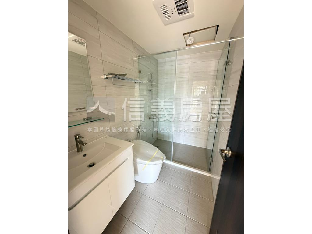 １２淳四房雙車位Ａ房屋室內格局與周邊環境