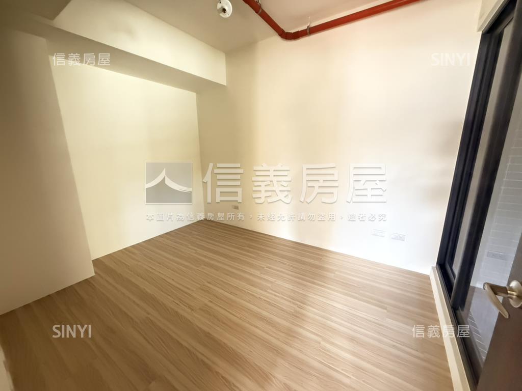 １２淳四房雙車位Ａ房屋室內格局與周邊環境