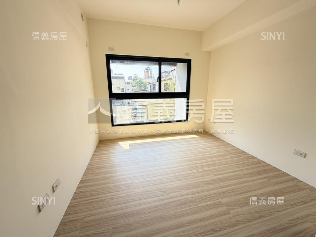 １２淳四房雙車位Ａ房屋室內格局與周邊環境