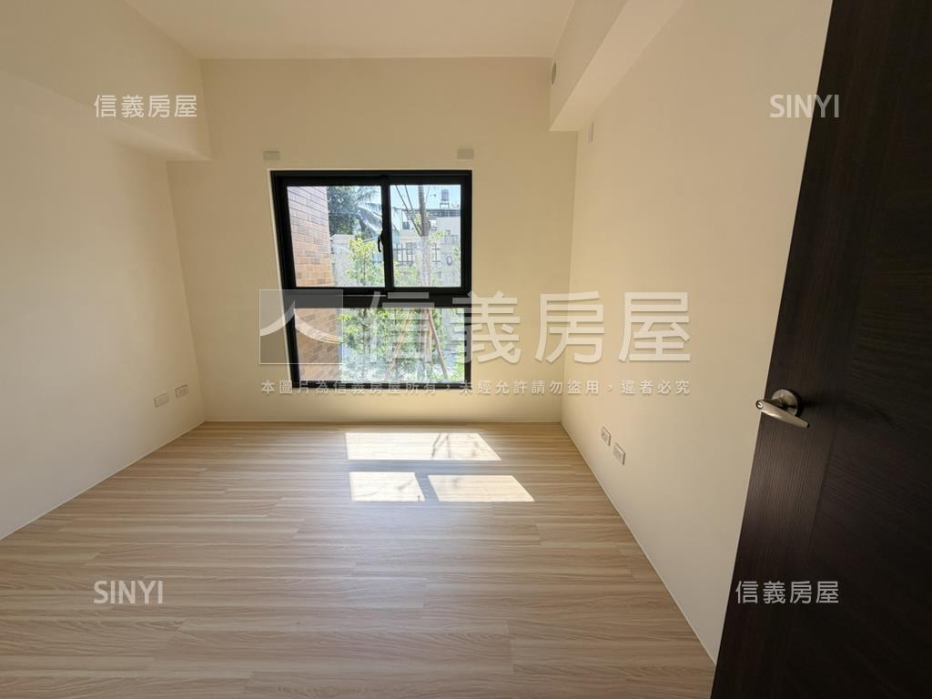 １２淳四房雙車位Ａ房屋室內格局與周邊環境