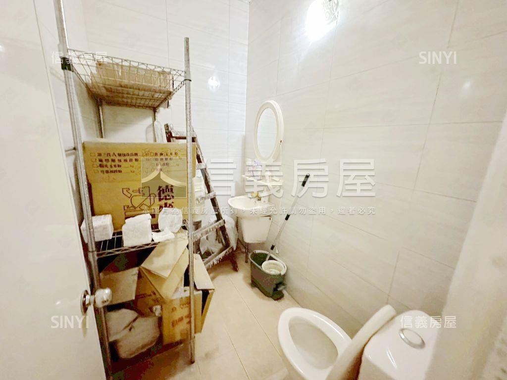 大面寬划算一樓方便停車房屋室內格局與周邊環境